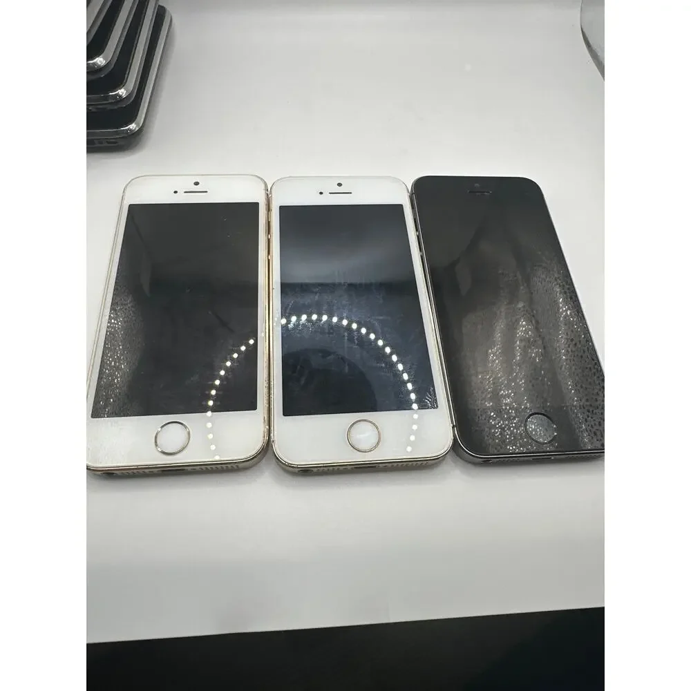 Lot of 14 IPhones For Parts Or Repair( PLEASE READ DESCRIPTION)